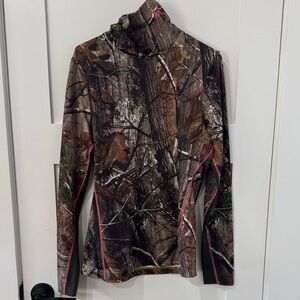 Under Armour x Real Tree Women's Camouflage Turtleneck cold gear large